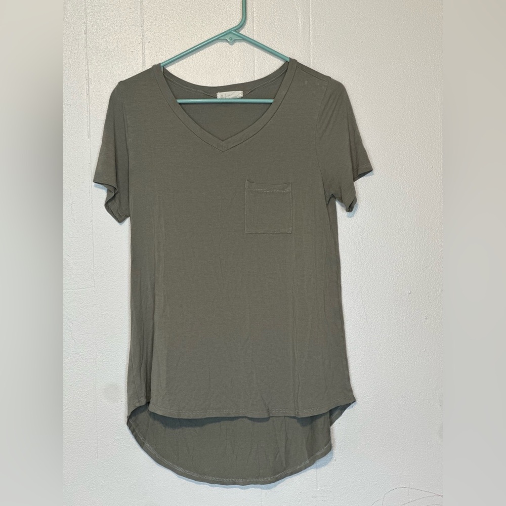 Before You Women’s V-Neck Pocket Tee 2-Pack – Dark Gray & Light Gray – Size S/M